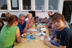 photo5220212365658798071