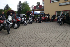 photo5220212365658798079